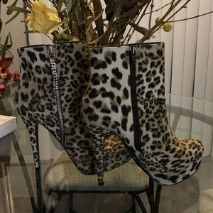 Leopard print shoe dazzle bootie size 8.